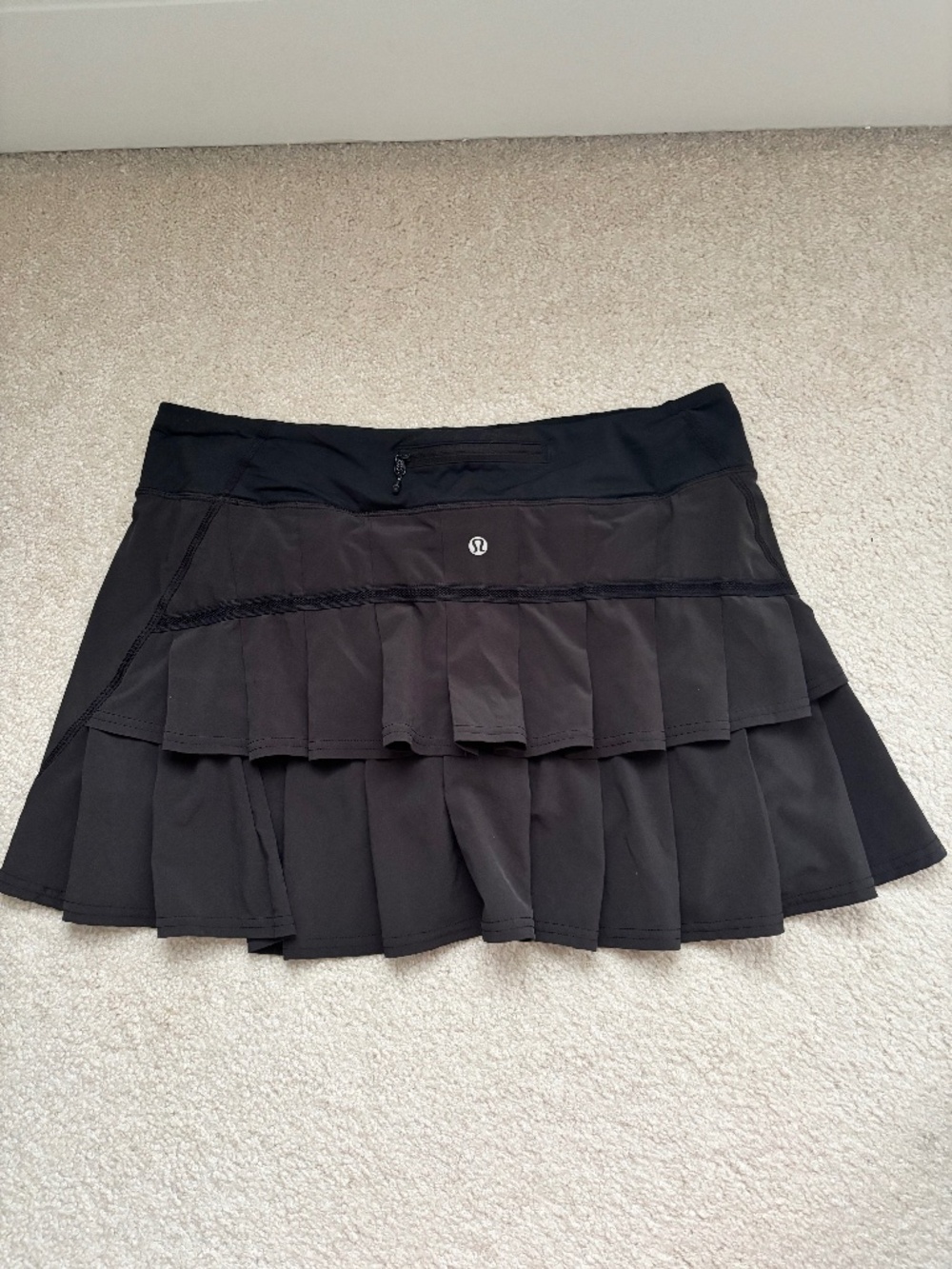 Lululemon Black Pleated Ruffle Running Skirt Skort Size 10